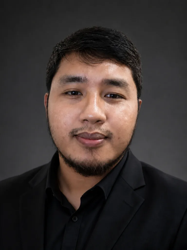 Lee June Timbang, founder of Dezenyo